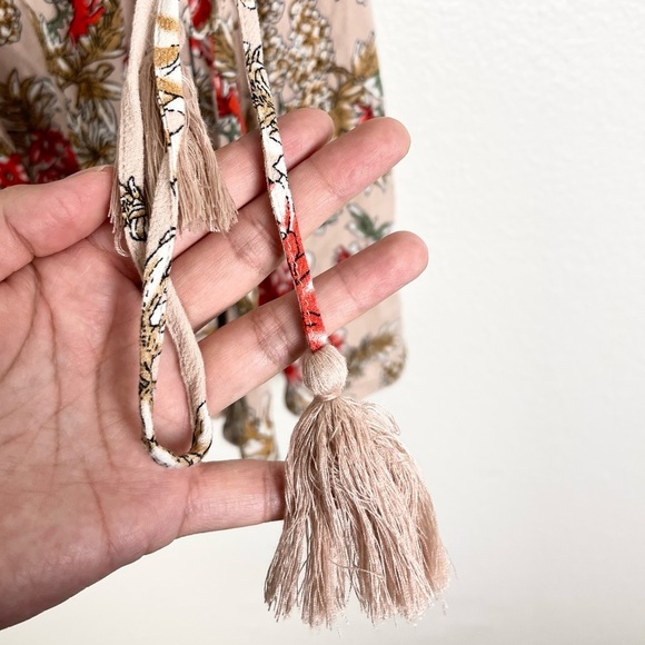 Lulu’s Best In Bloom Blush Floral Print Wrap Dress Size XS - Picture 9 of 9